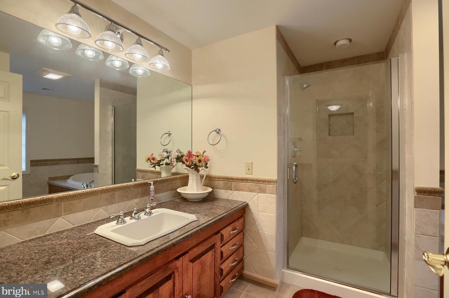 1533 Robert Rd, Lancaster PA  17601-5632 exterior