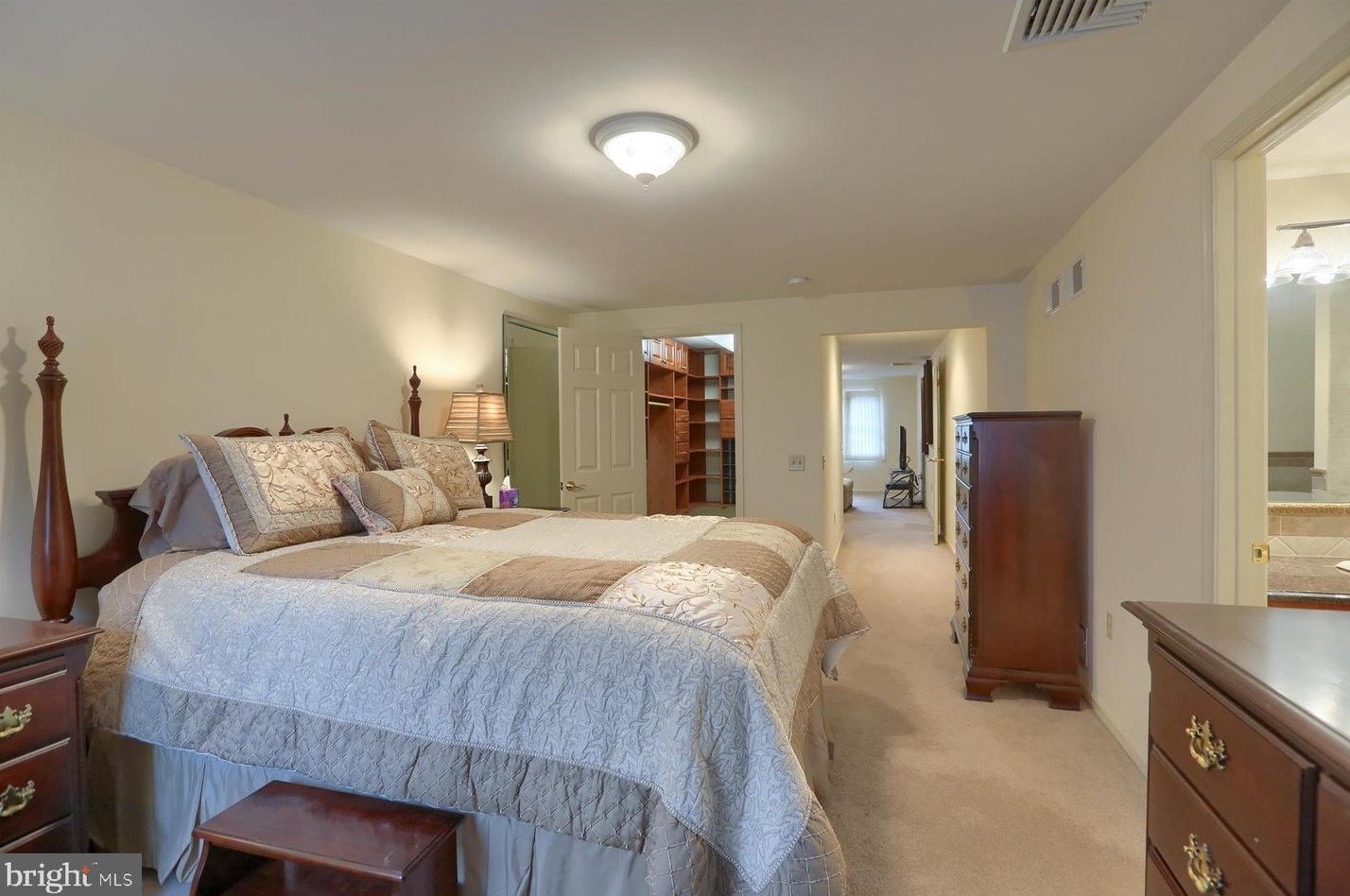 1533 Robert Rd, Lancaster PA  17601-5632 exterior