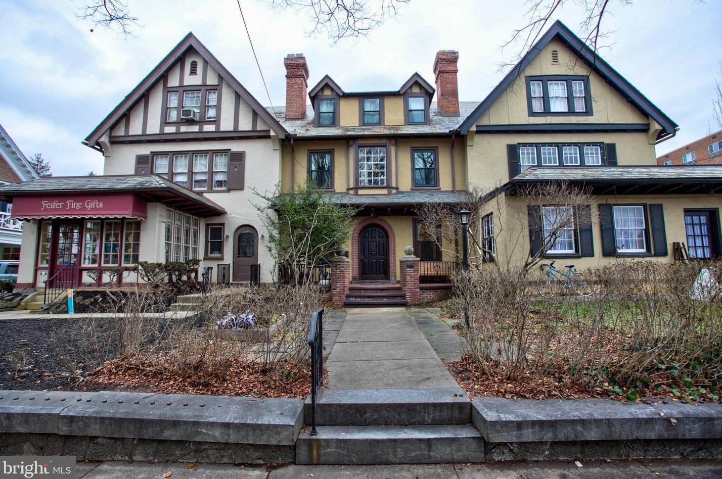 405 Duke St, Lancaster PA  17602-4205 exterior