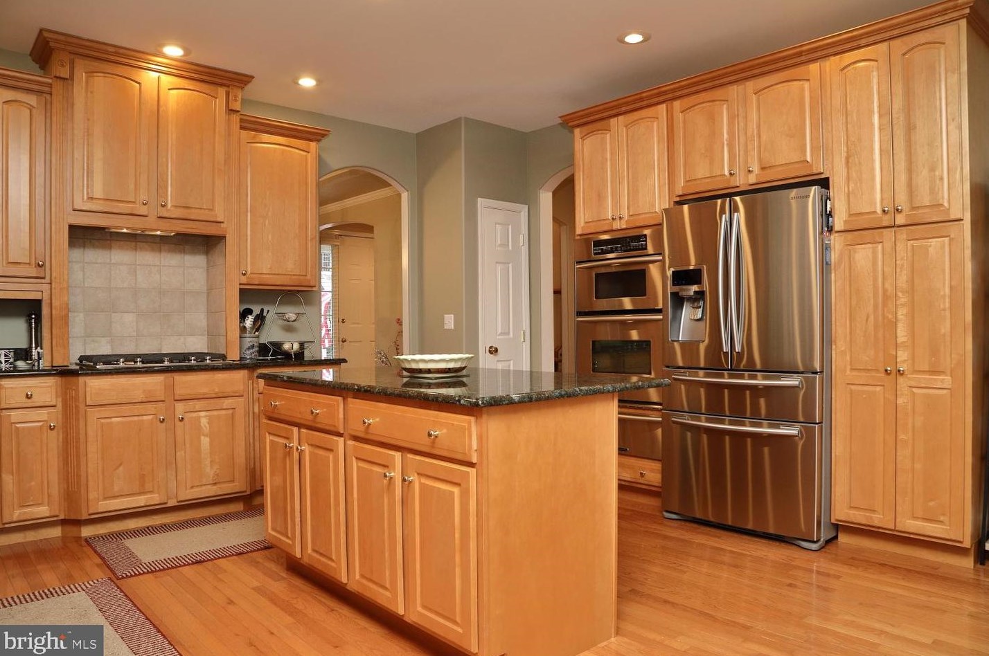 1420 Banner Dr, Lancaster PA  17601-4580 exterior