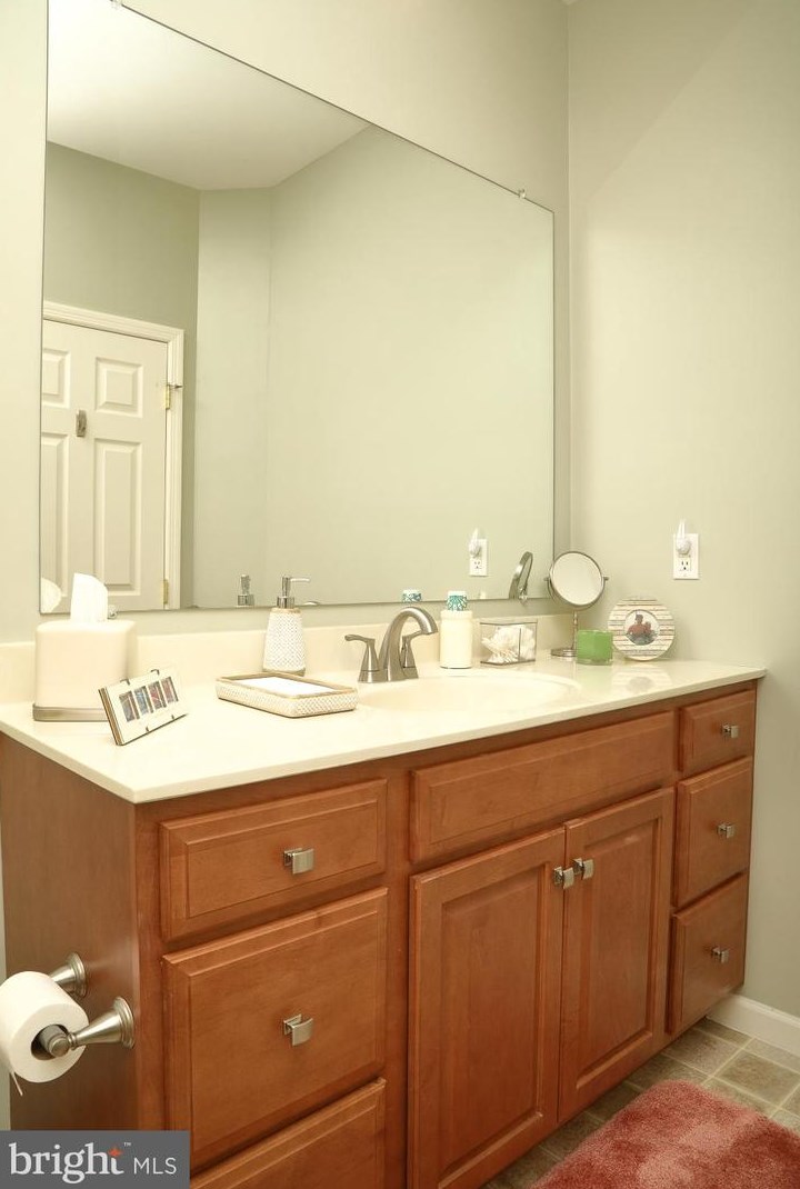 1420 Banner Dr, Lancaster PA  17601-4580 exterior