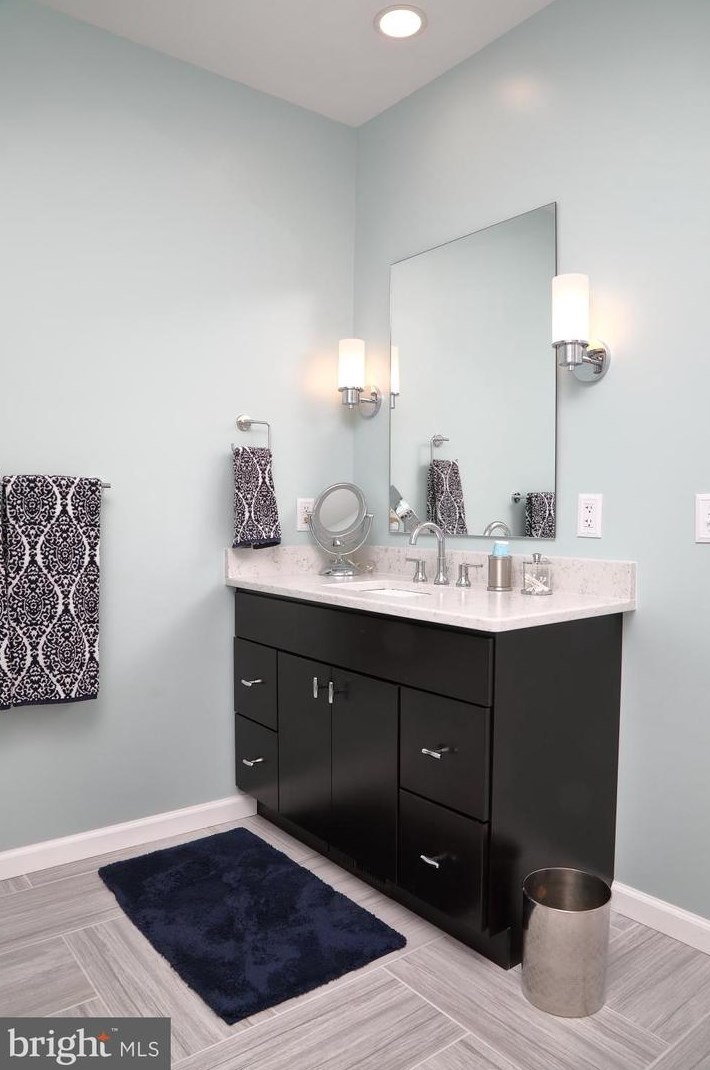 1420 Banner Dr, Lancaster PA  17601-4580 exterior