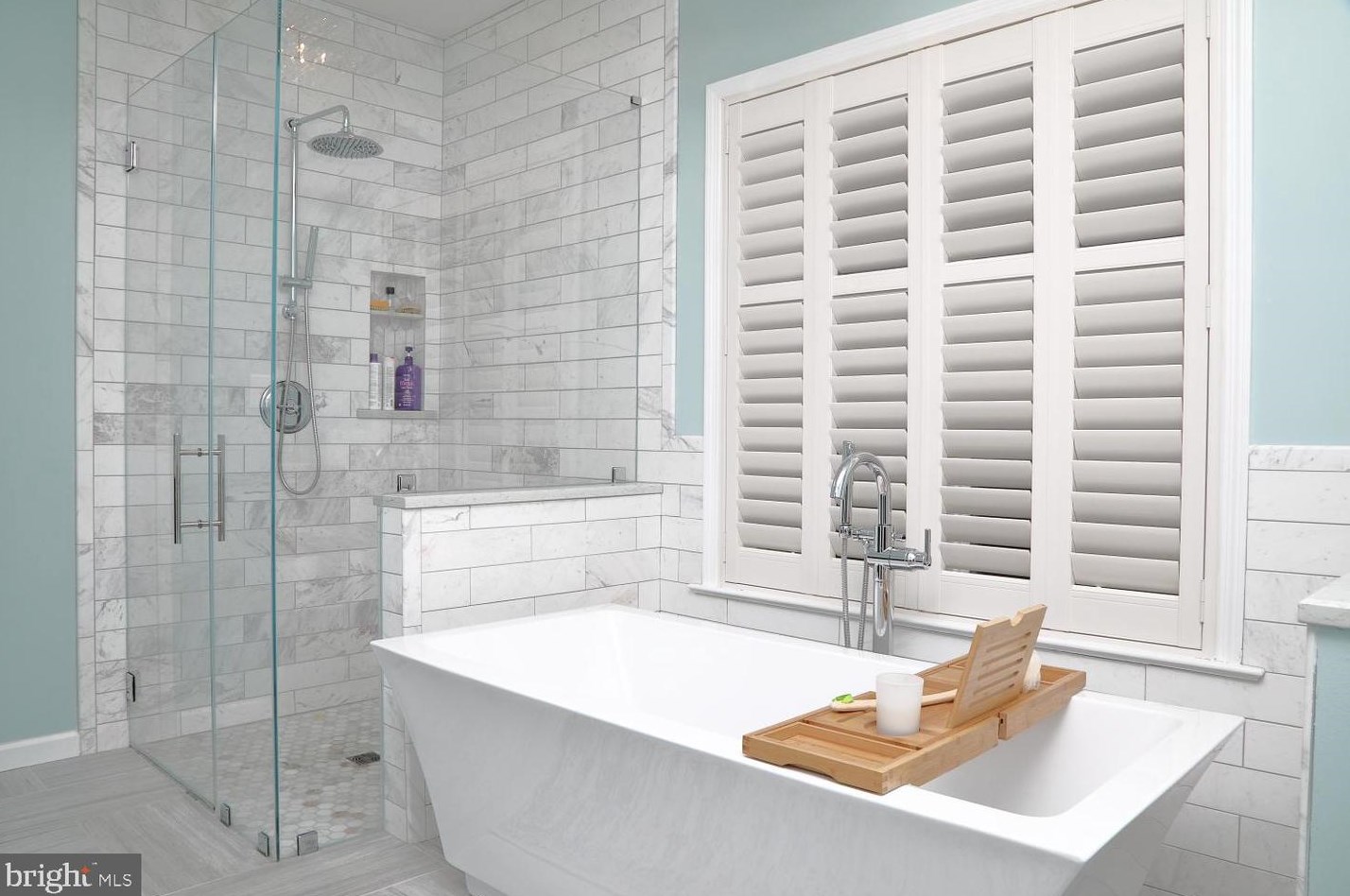 1420 Banner Dr, Lancaster PA  17601-4580 exterior