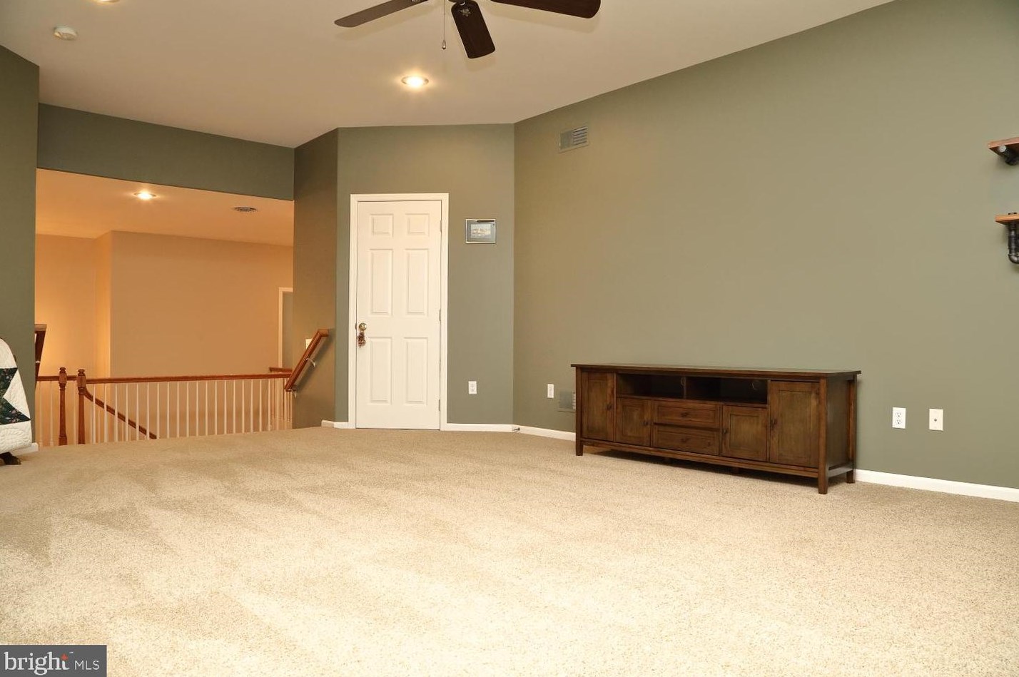 1420 Banner Dr, Lancaster PA  17601-4580 exterior