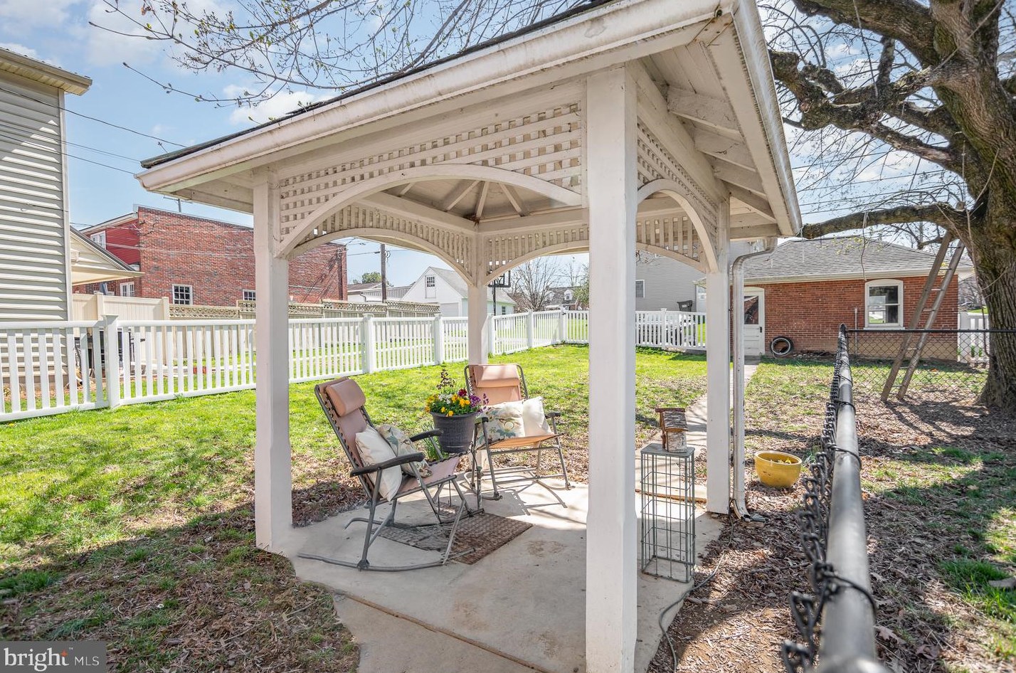 746 State St, Ephrata PA  17522-2342 exterior