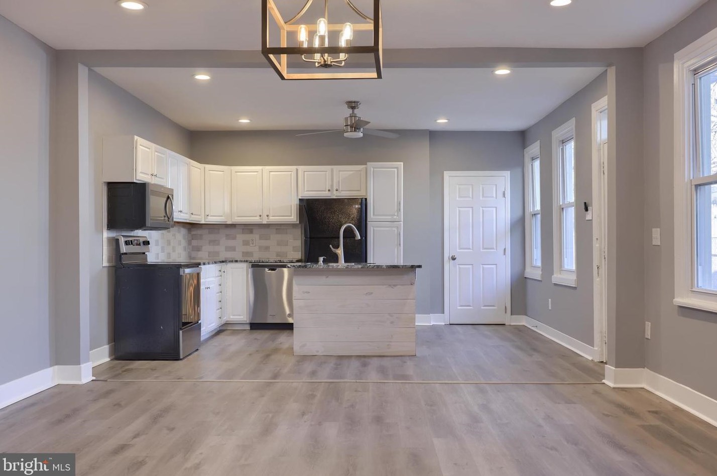 447 Cherry St, Kinderhook PA  17512-1526 exterior