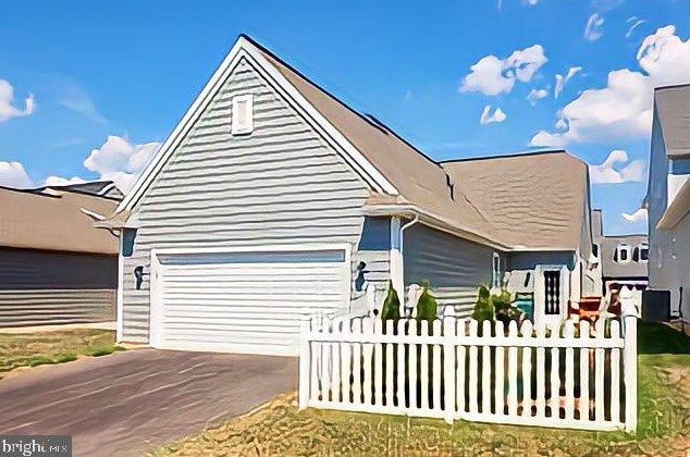412 Constitution Dr, Ephrata PA  17522 exterior
