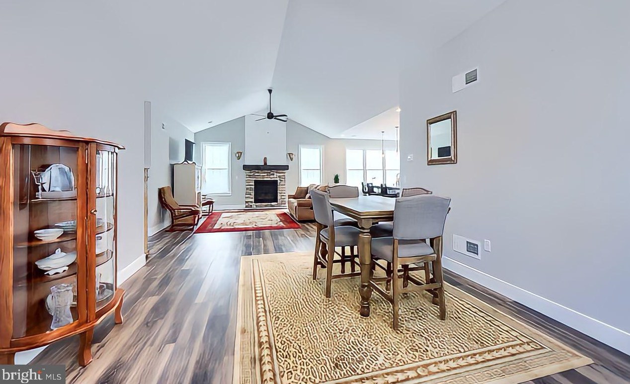 412 Constitution Dr, Ephrata PA  17522 exterior
