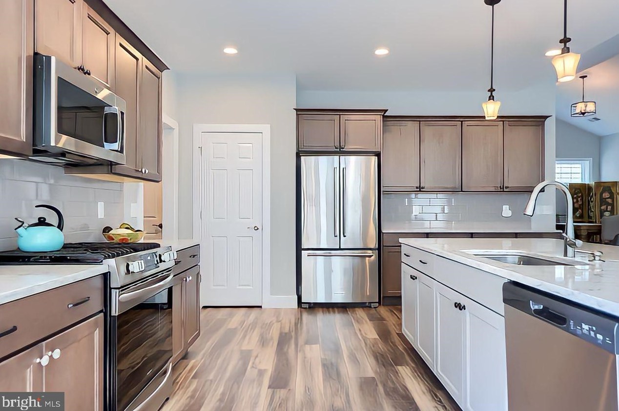 412 Constitution Dr, Ephrata PA  17522 exterior