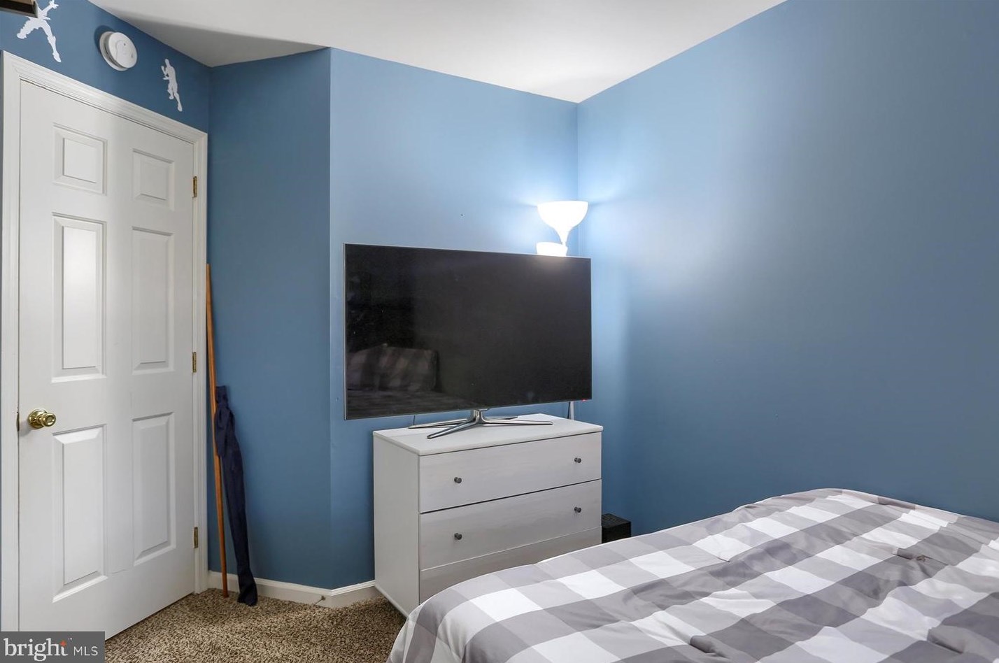 12 Townsend Ct, Lancaster PA  17603-6797 exterior