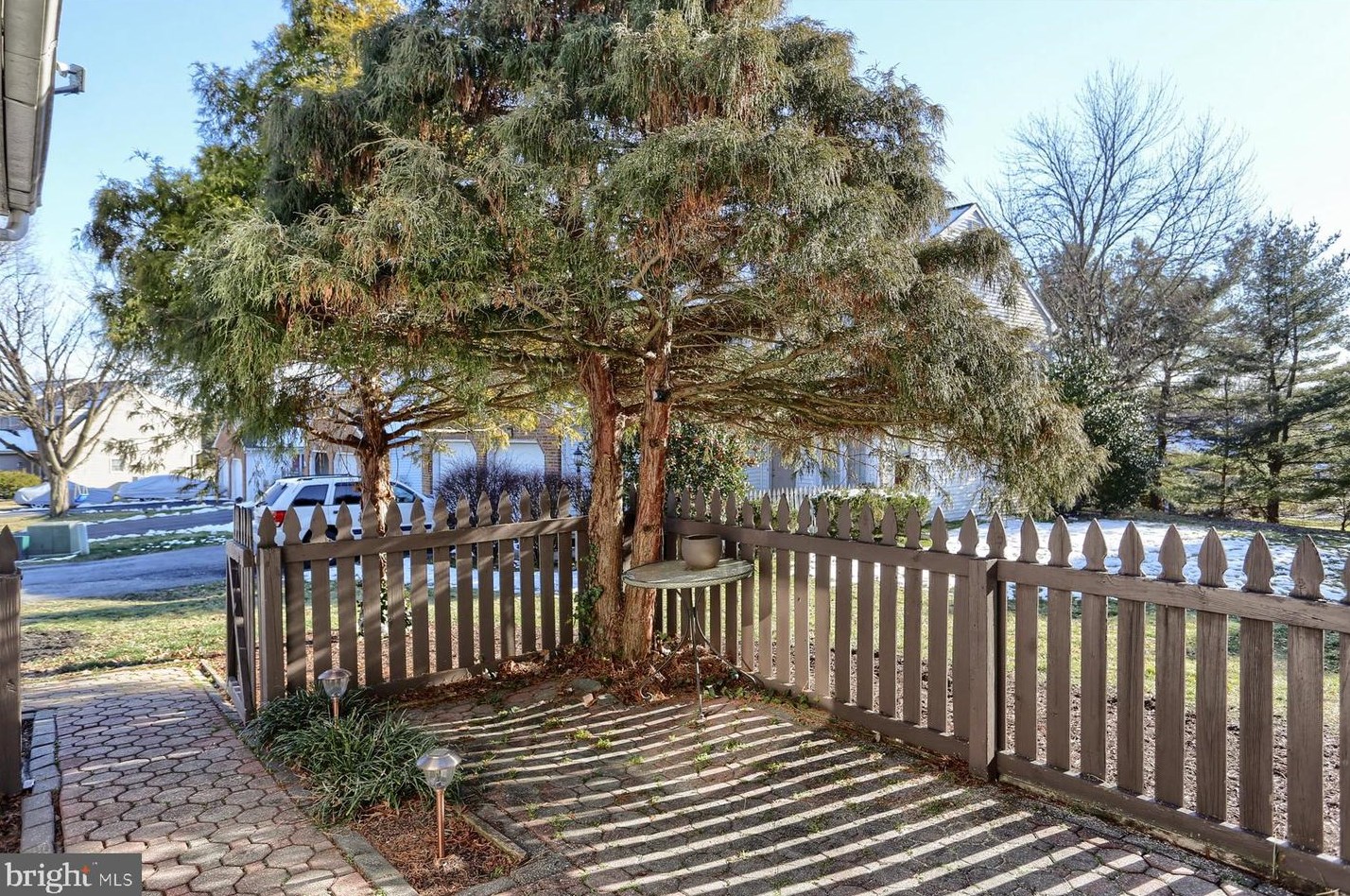 12 Townsend Ct, Lancaster PA  17603-6797 exterior