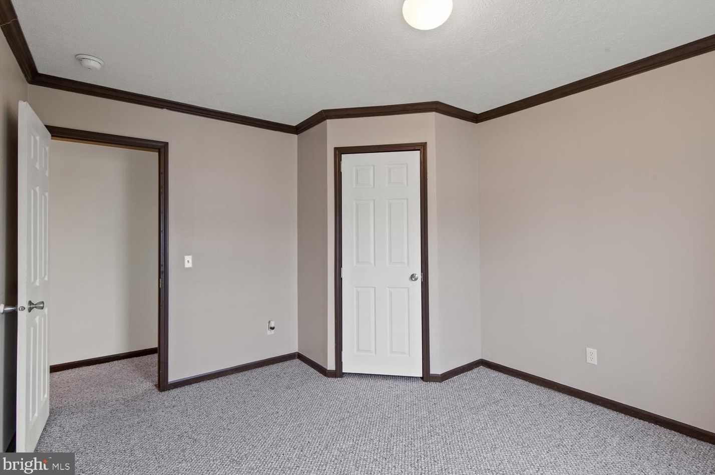 3 Amber Cir, Groffdale PA  17557-8717 exterior