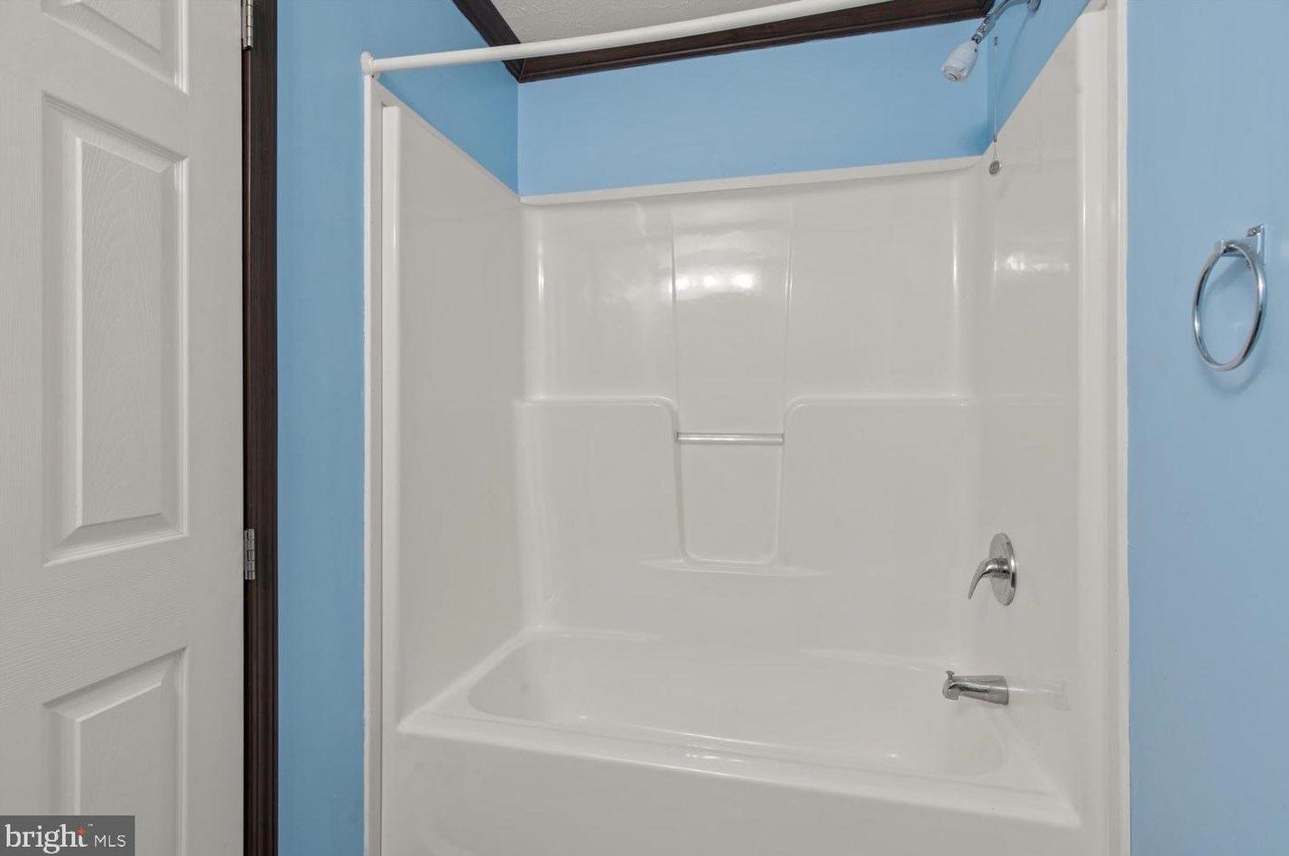 3 Amber Cir, Groffdale PA  17557-8717 exterior