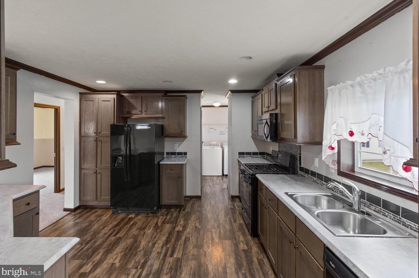 3 Amber Cir, Groffdale PA  17557-8717 exterior