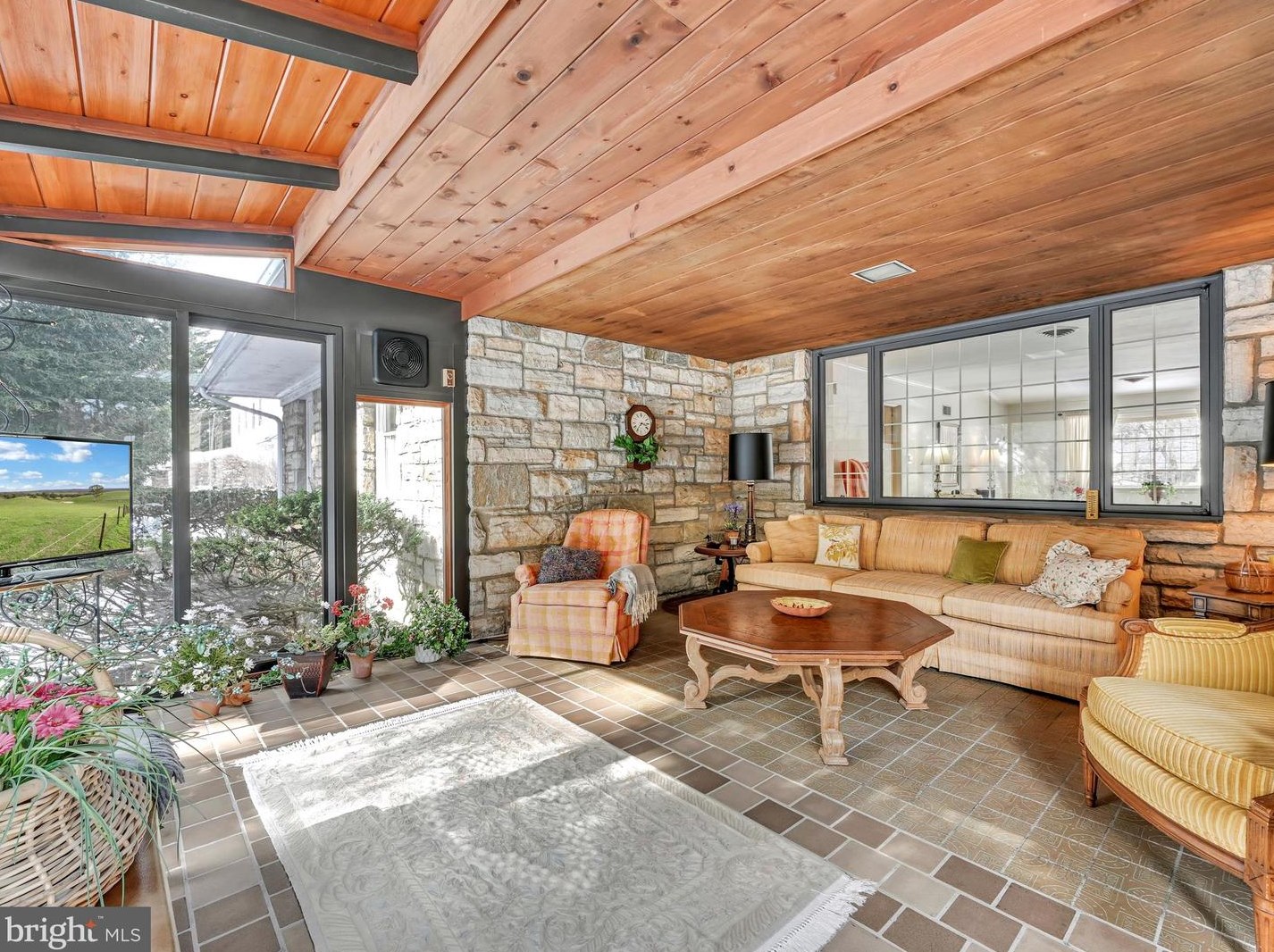 1418 Clayton Rd, Lancaster PA  17603-2404 exterior