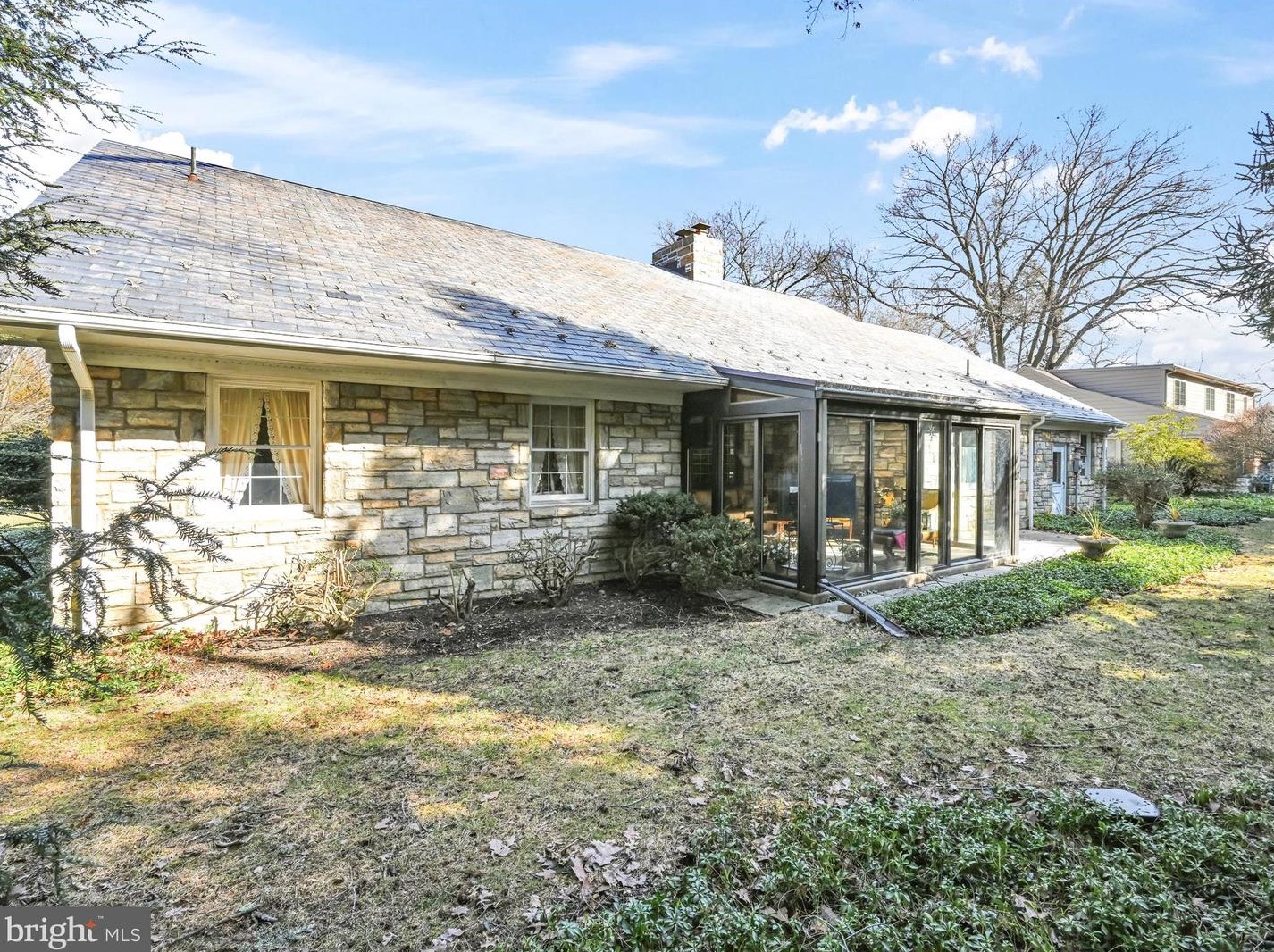 1418 Clayton Rd, Lancaster PA  17603-2404 exterior