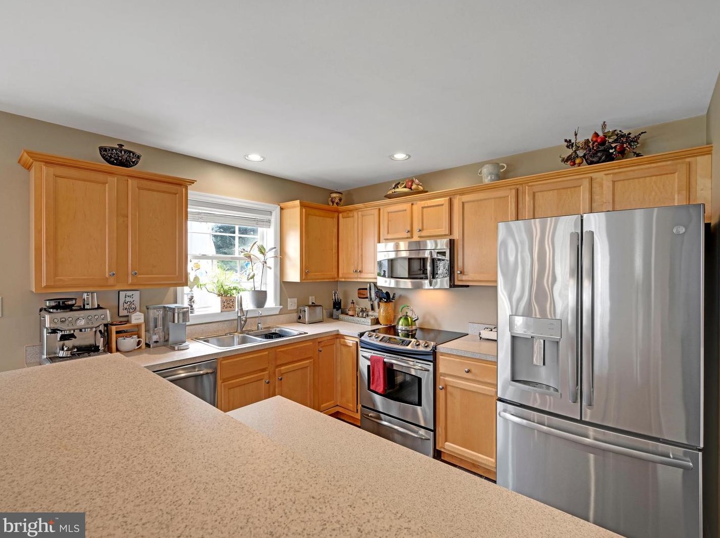 572 Wallingford Rd, Lancaster PA  17601-3526 exterior