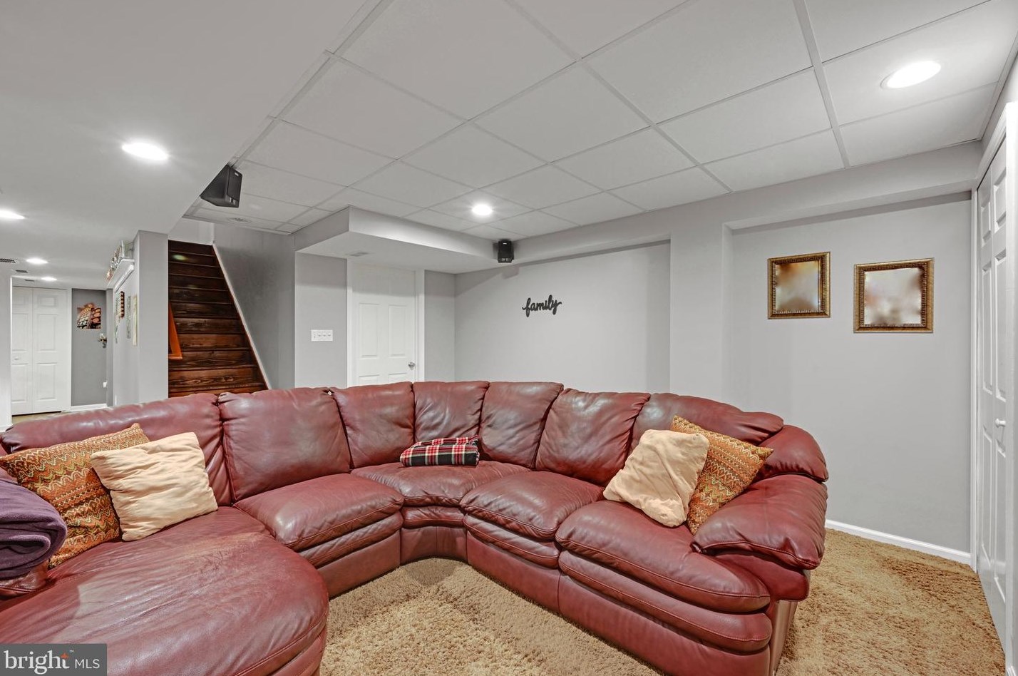 572 Wallingford Rd, Lancaster PA  17601-3526 exterior