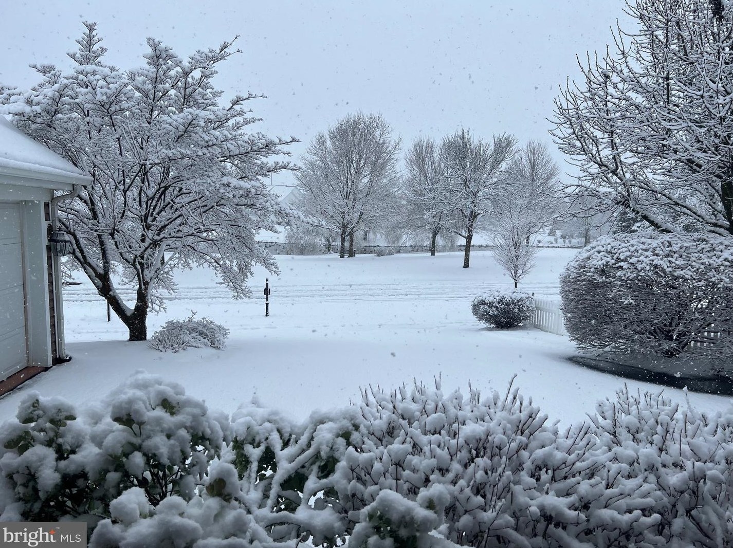 572 Wallingford Rd, Lancaster PA  17601-3526 exterior