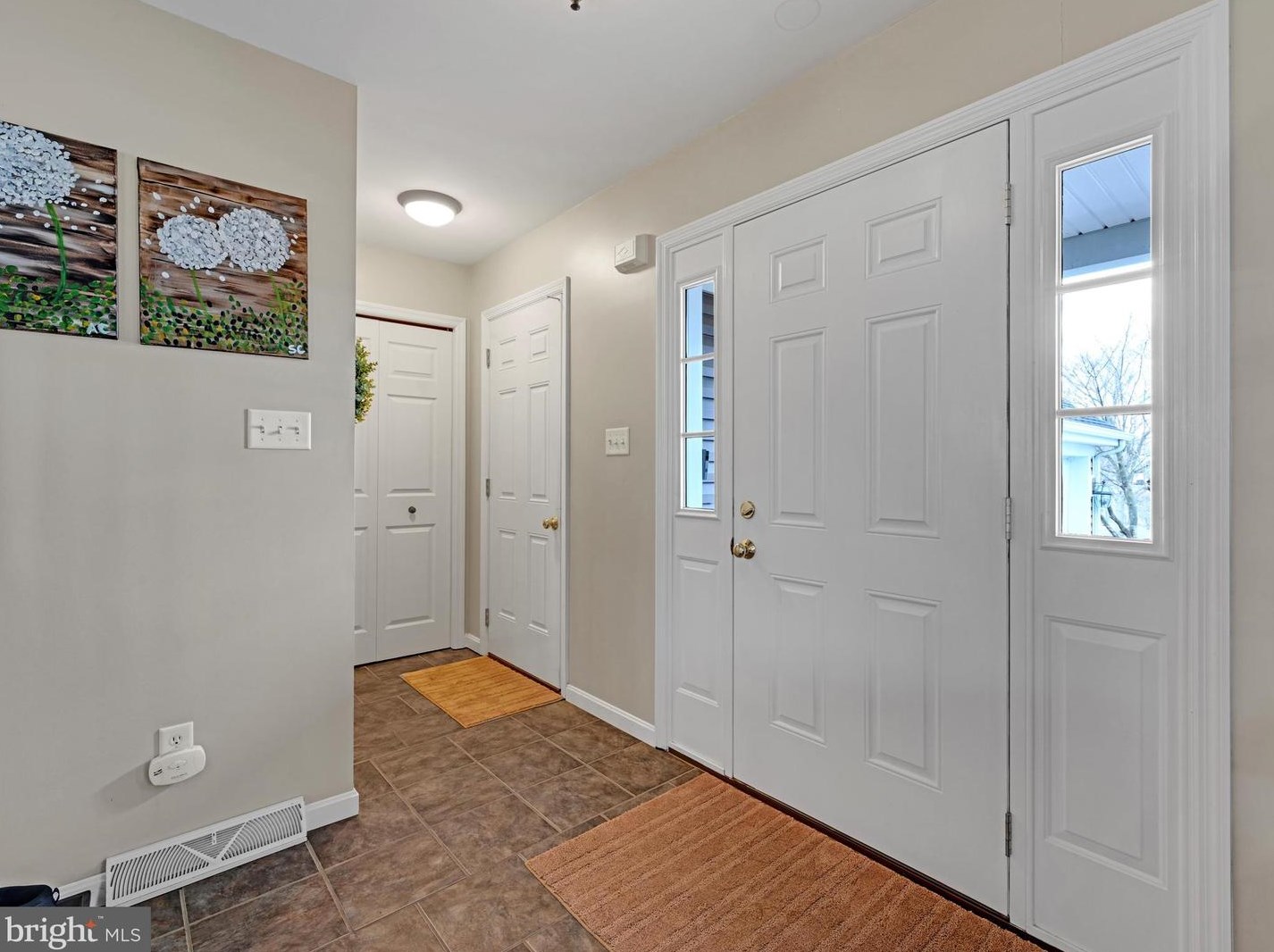 572 Wallingford Rd, Lancaster PA  17601-3526 exterior