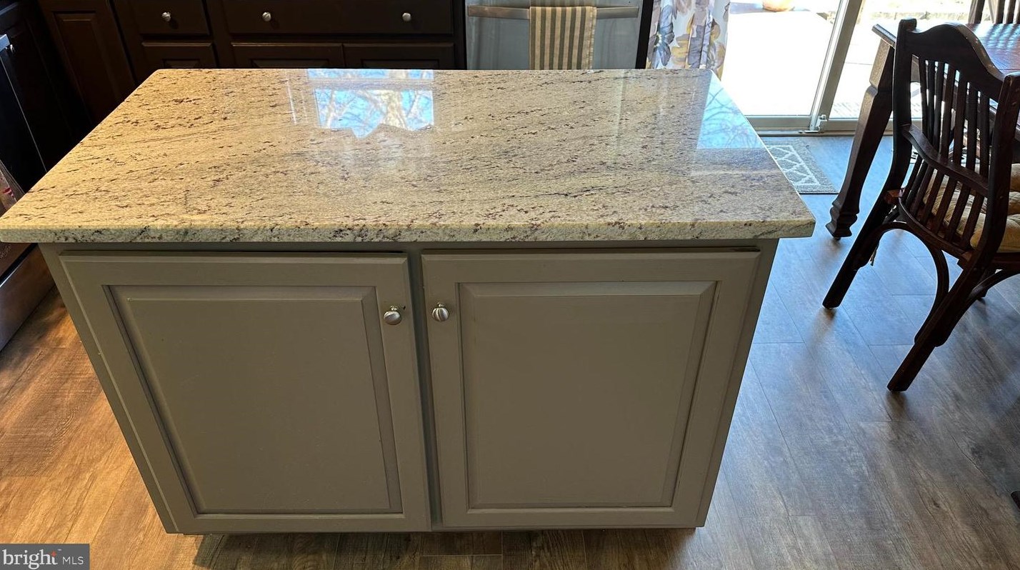 209 Southridge Dr, Lancaster PA  17602-4154 exterior