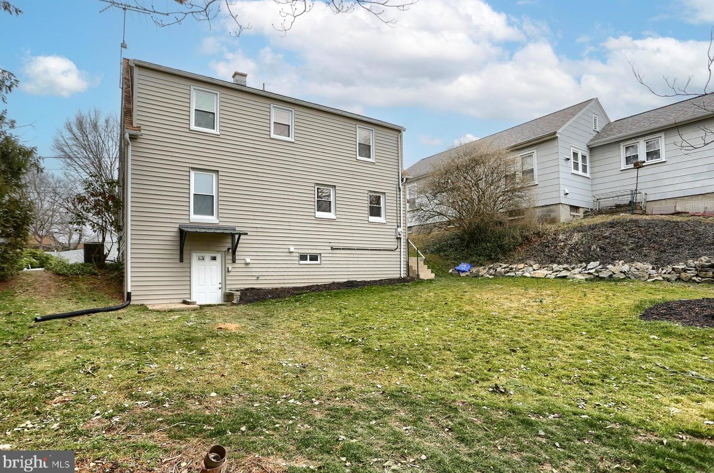 406 Rosedale Ave, Lancaster PA  17603-5708 exterior