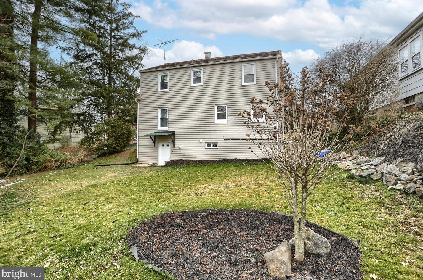 406 Rosedale Ave, Lancaster PA  17603-5708 exterior