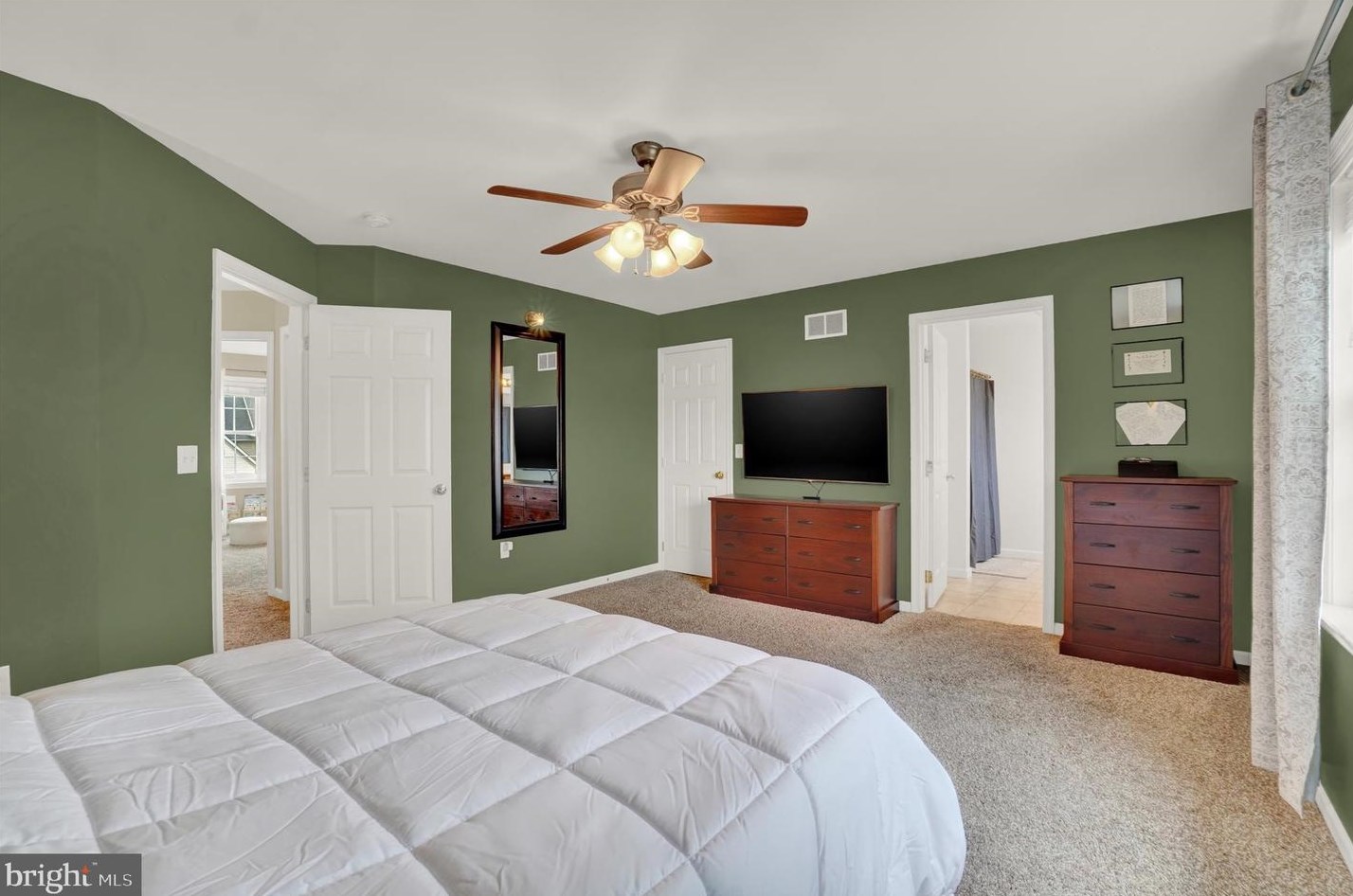 83 Bloomfield Dr, Ephrata PA  17522-9168 exterior