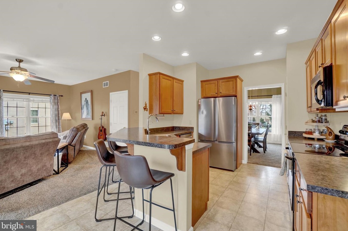 83 Bloomfield Dr, Ephrata PA  17522-9168 exterior