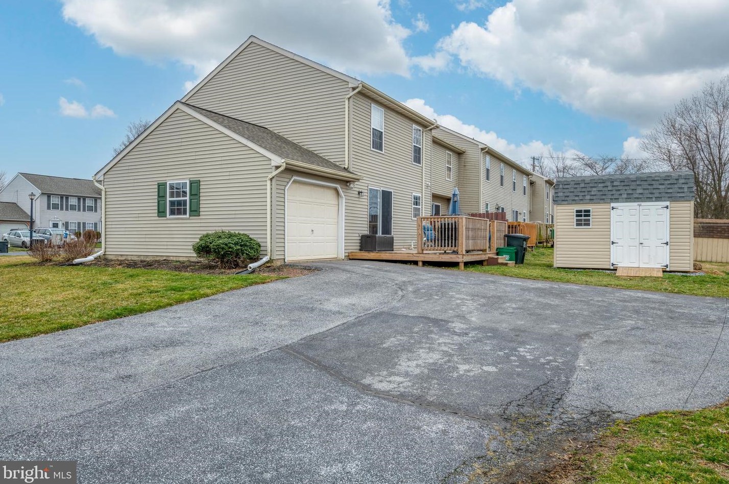 21 Ashley Dr, Marietta PA  17547-9715 exterior