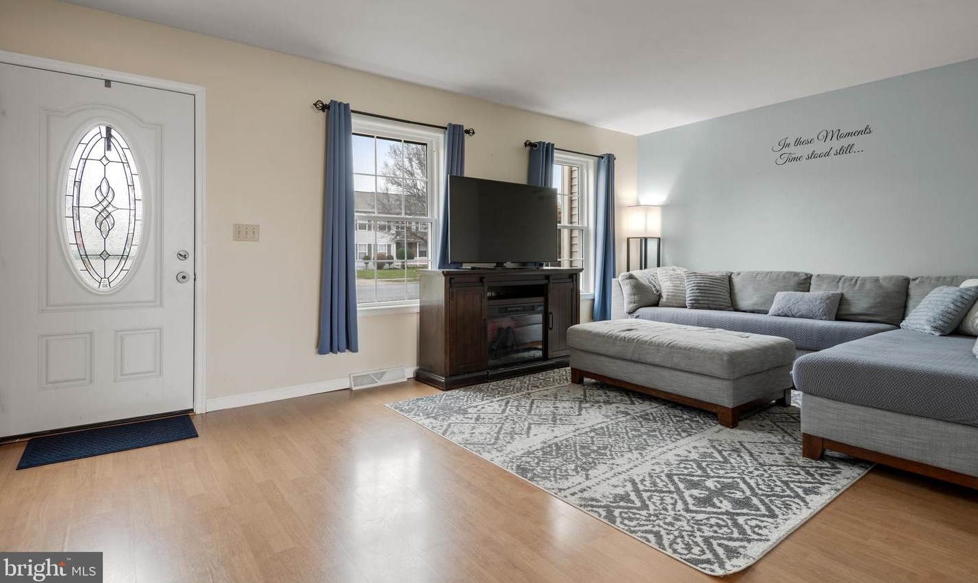 21 Ashley Dr, Marietta PA  17547-9715 exterior