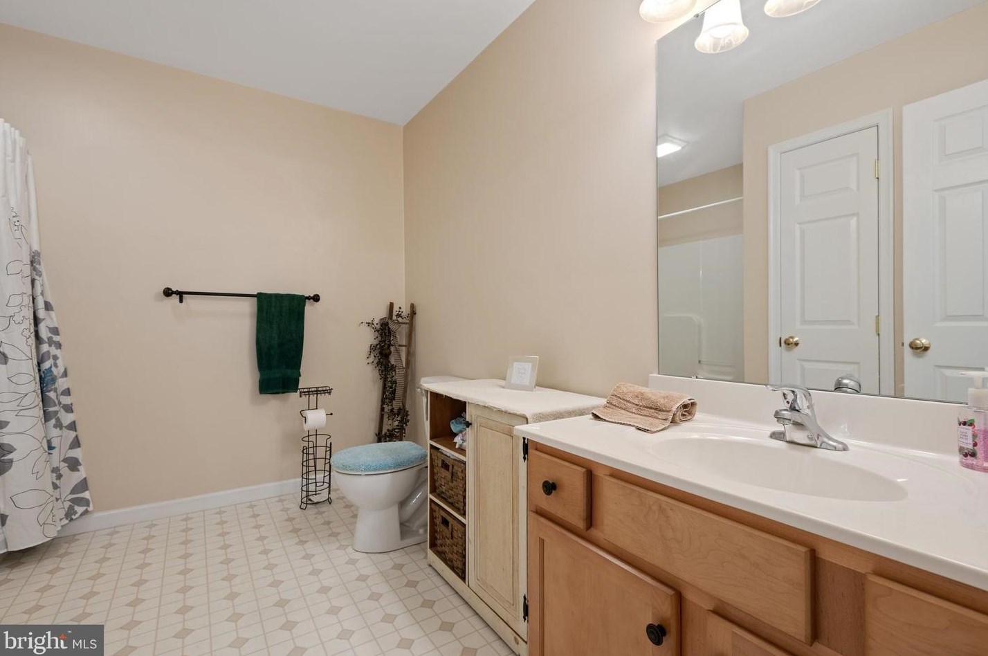 1014 Hammon Ave, Ephrata PA  17522-1896 exterior