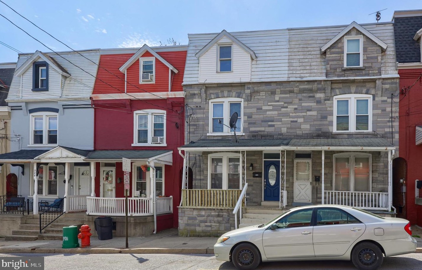 232 Pine St, Lancaster PA  17603-3435 exterior