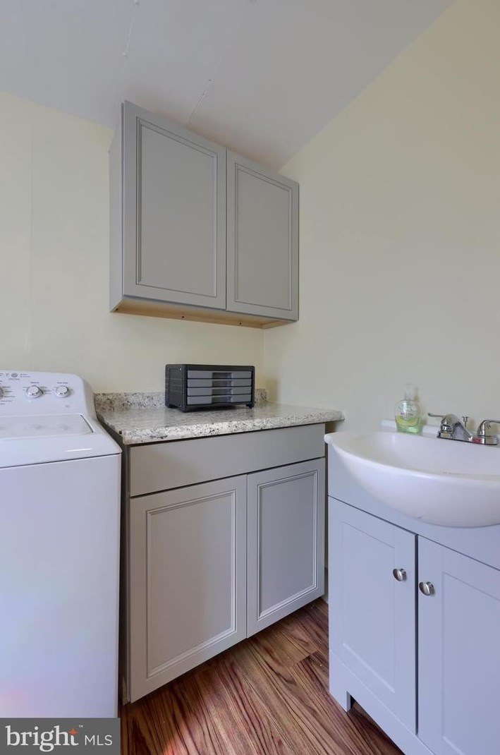 232 Pine St, Lancaster PA  17603-3435 exterior