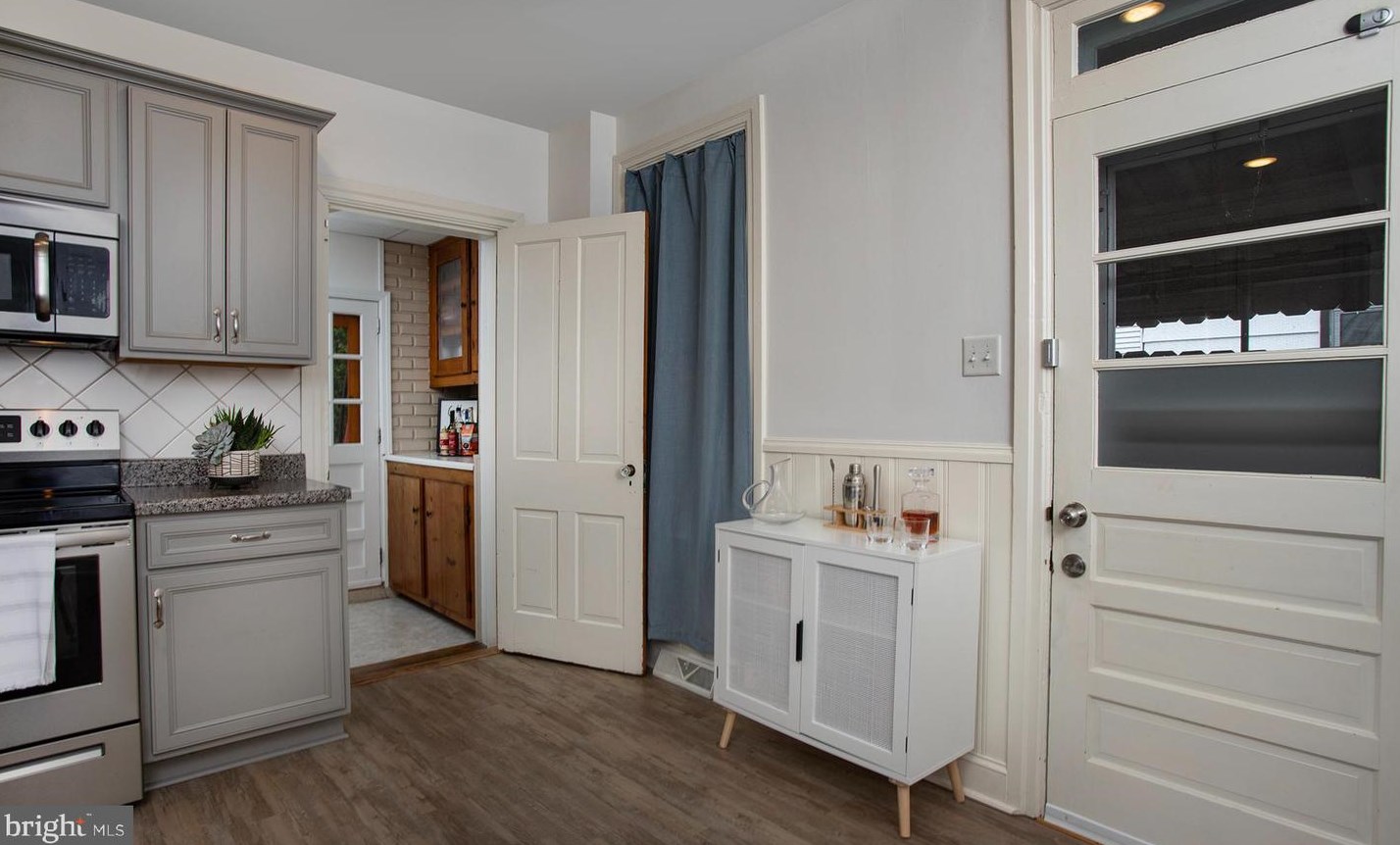 407 Poplar St, Kinderhook PA  17512-2121 exterior