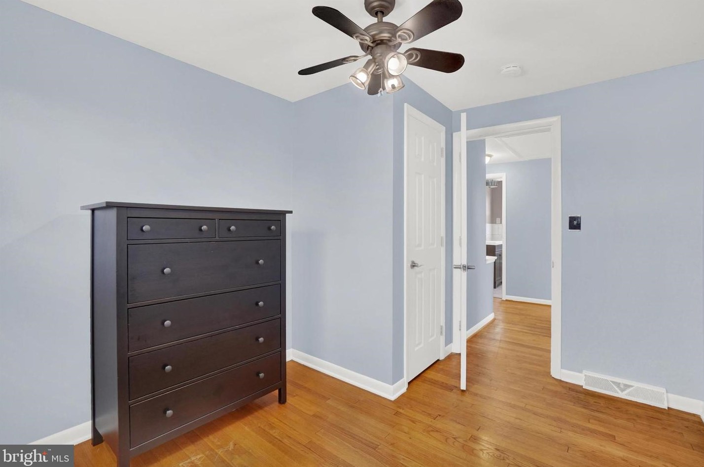 1360 Calvert Ln, Lancaster PA  17603-6828 exterior