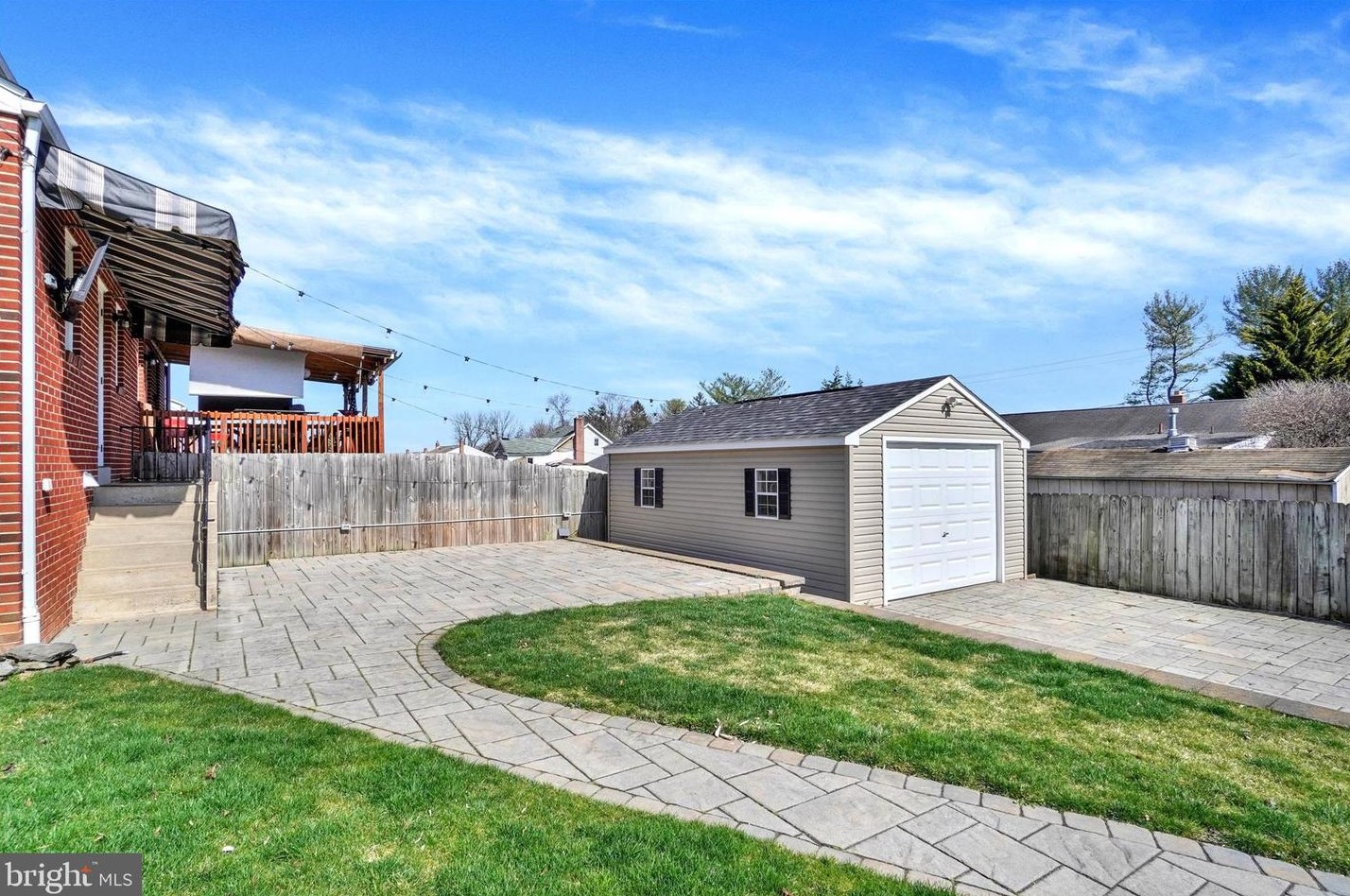 1360 Calvert Ln, Lancaster PA  17603-6828 exterior