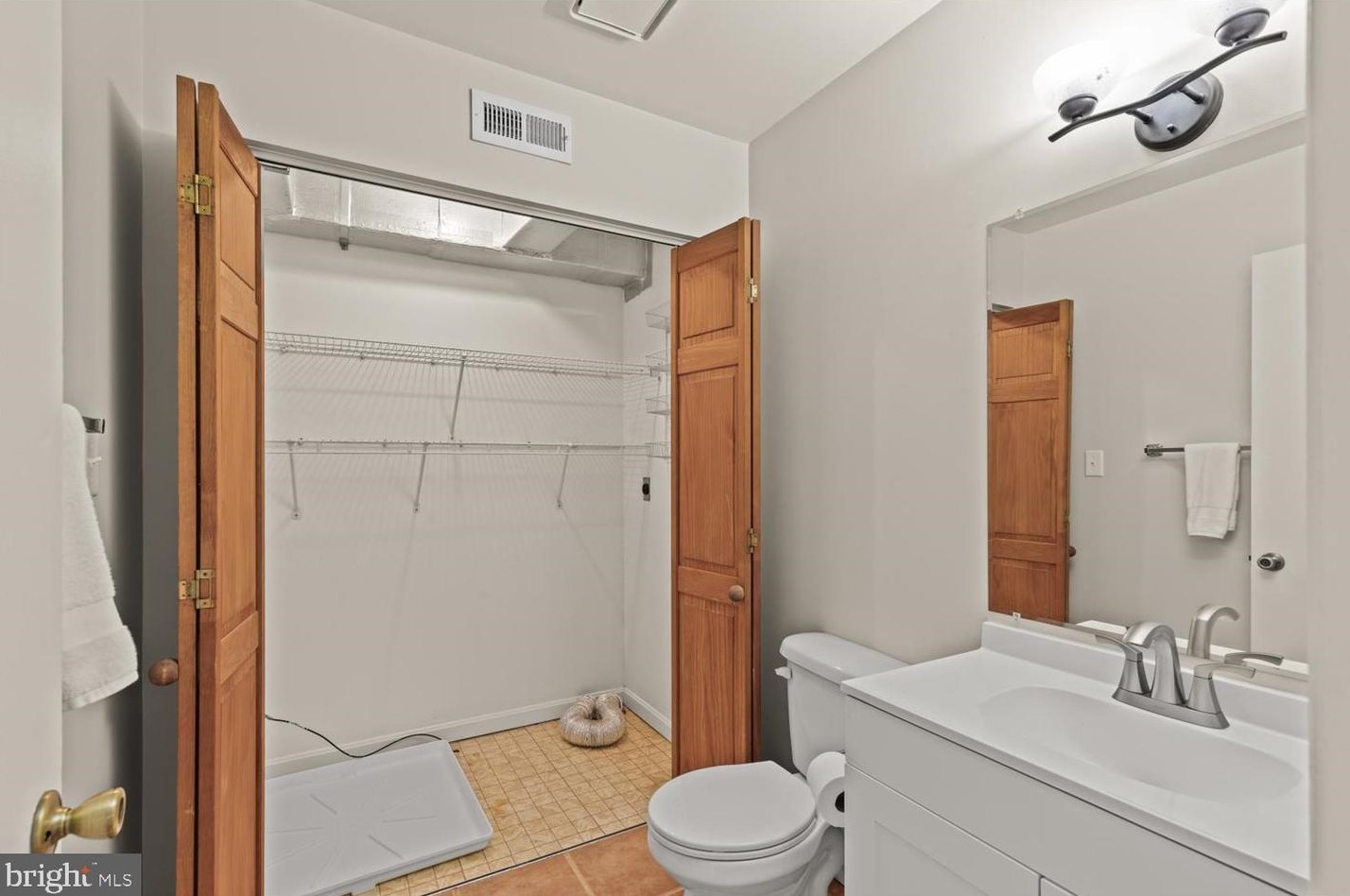 458 Dohner Dr, Lancaster PA  17602-3374 exterior