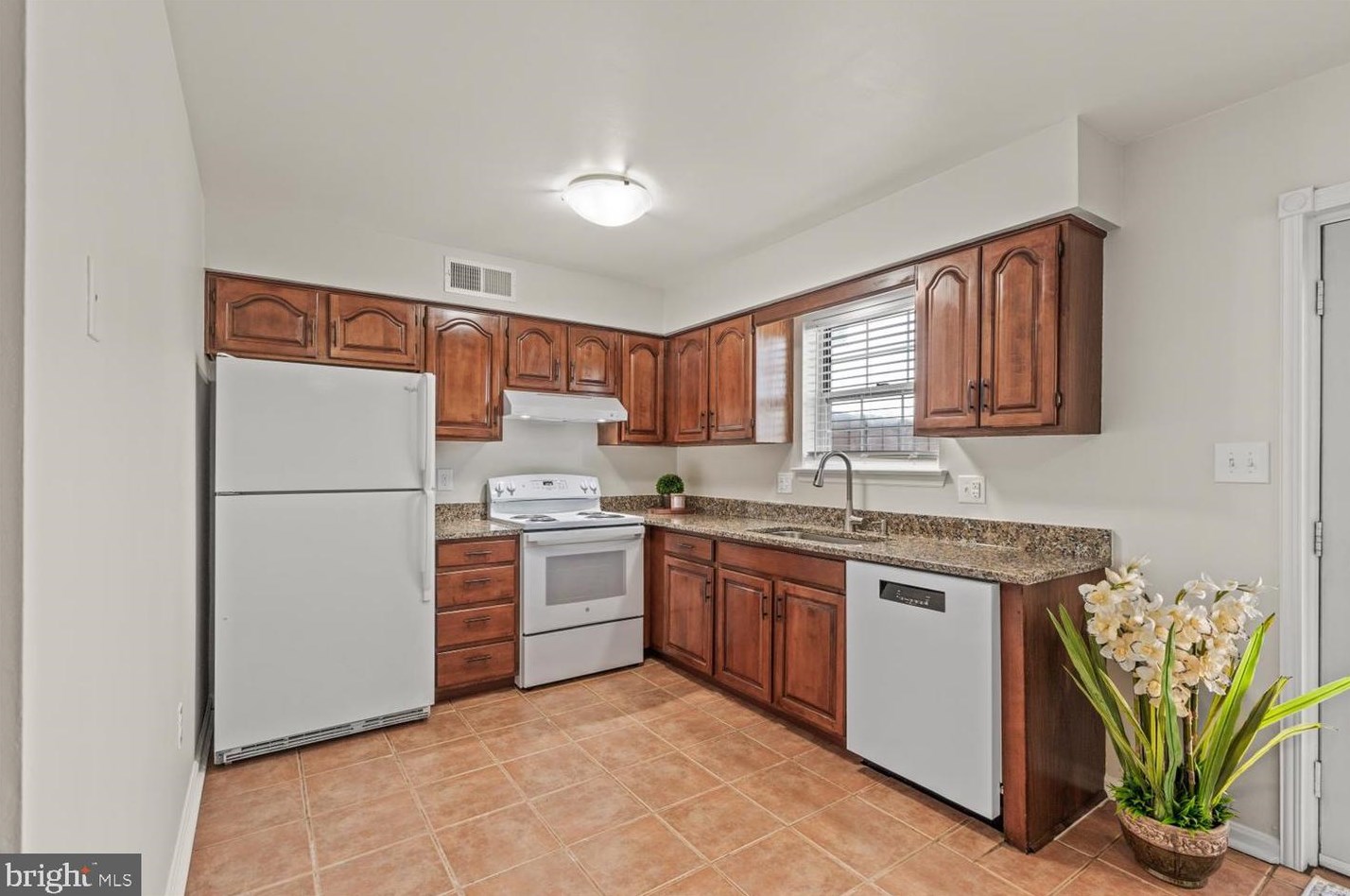 458 Dohner Dr, Lancaster PA  17602-3374 exterior