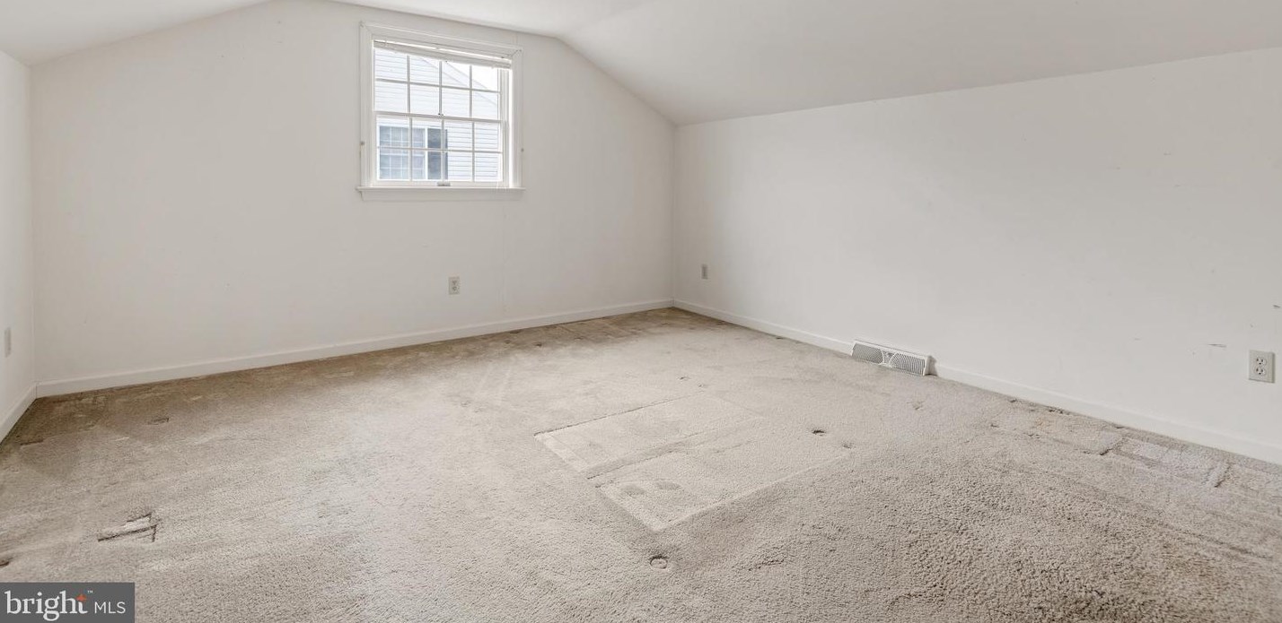 13 Strawberry Ln, Lancaster PA  17602-1637 exterior