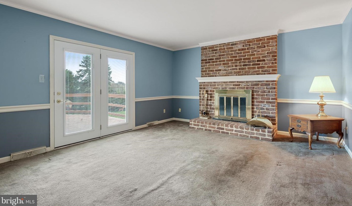 13 Strawberry Ln, Lancaster PA  17602-1637 exterior