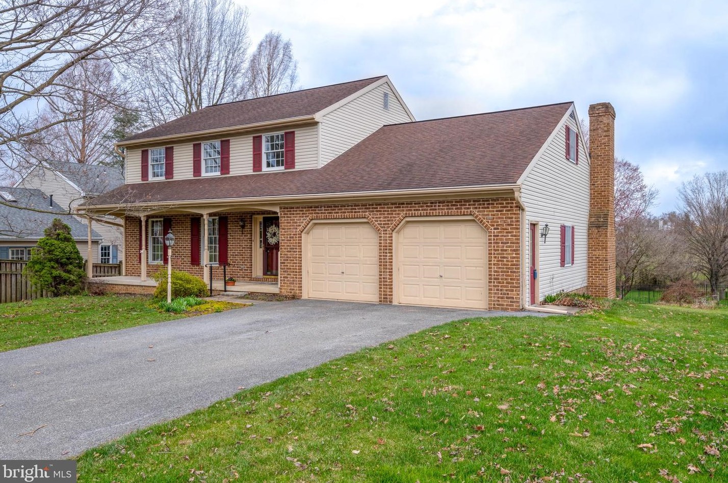 13 Strawberry Ln, Lancaster PA  17602-1637 exterior