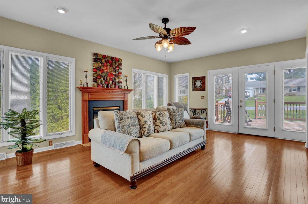 1800 Colonial Manor Dr, Lancaster PA  17603-6000 exterior