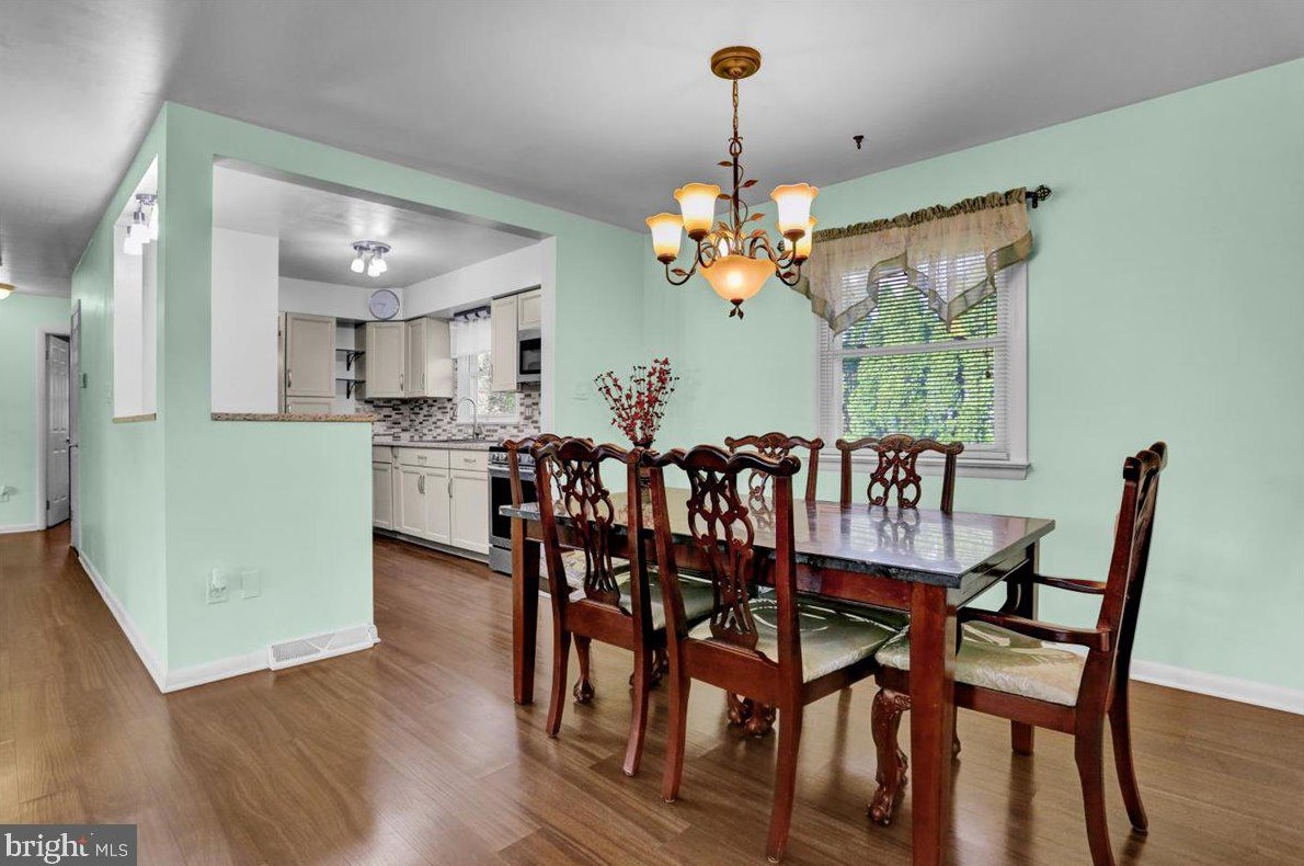 1800 Colonial Manor Dr, Lancaster PA  17603-6000 exterior