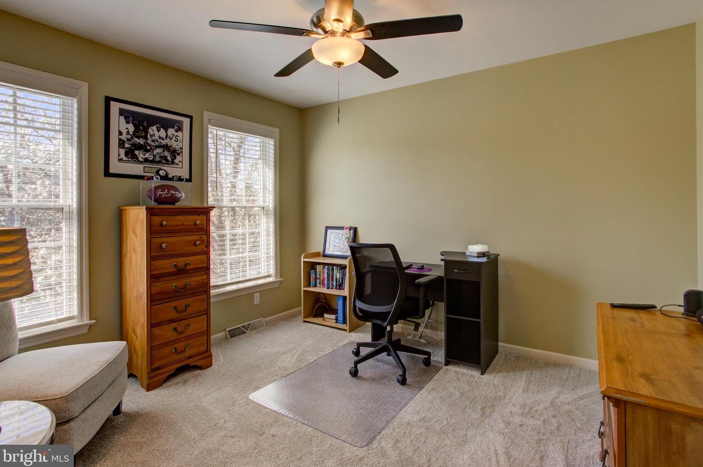 2141 Colleens Way, Lancaster PA  17601-5756 exterior