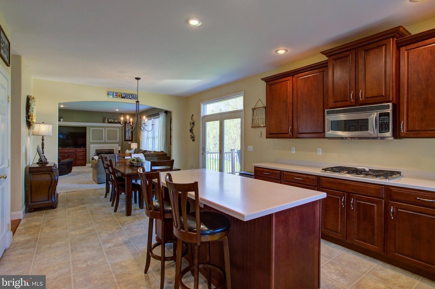 2141 Colleens Way, Lancaster PA  17601-5756 exterior