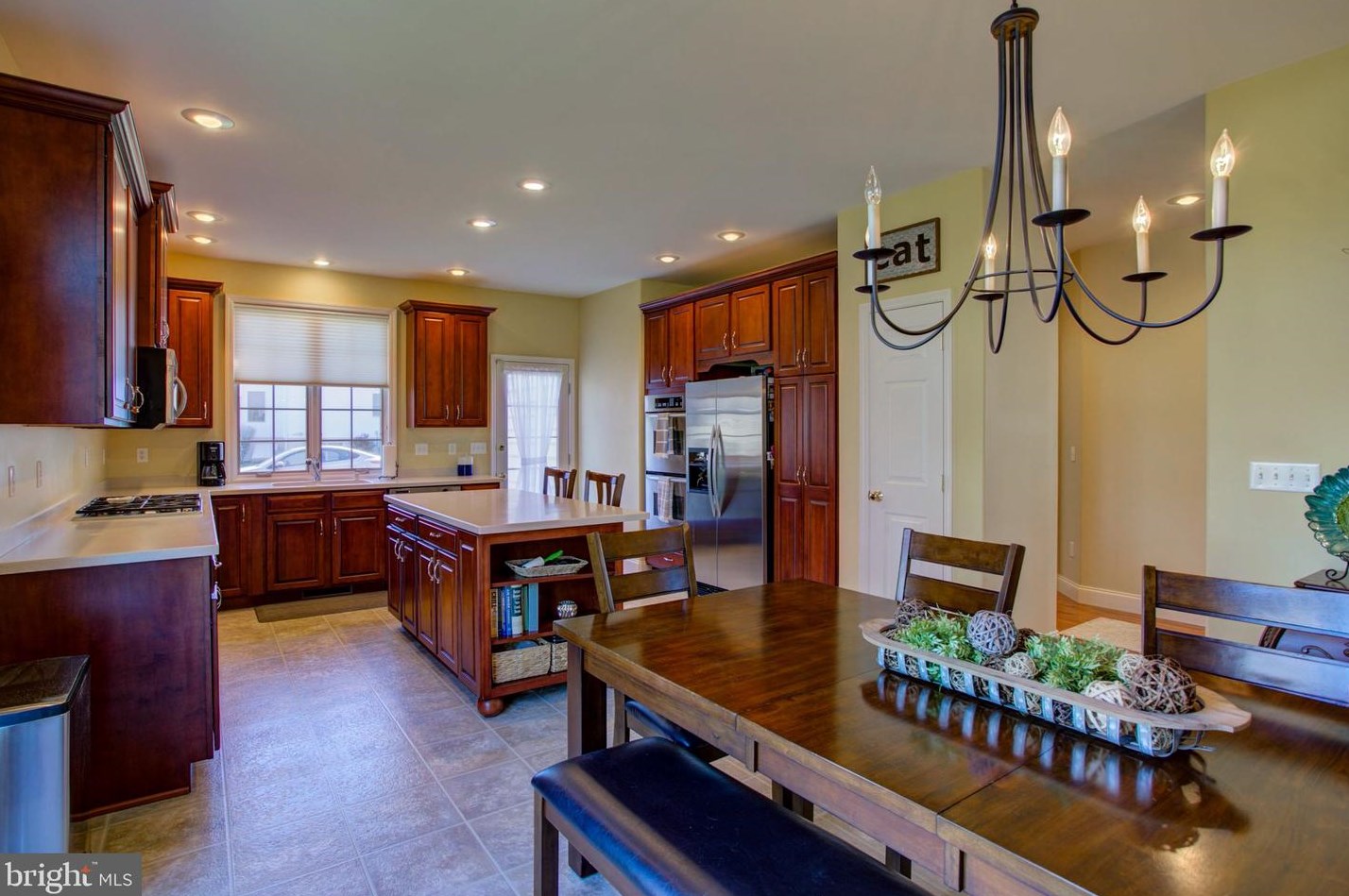 2141 Colleens Way, Lancaster PA  17601-5756 exterior