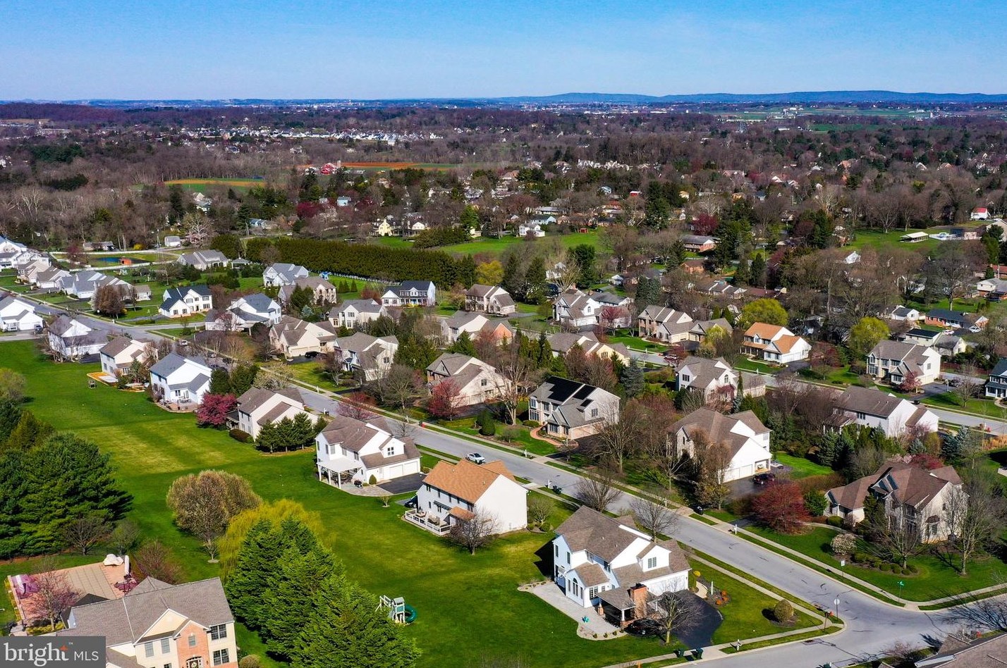 2141 Colleens Way, Lancaster PA  17601-5756 exterior