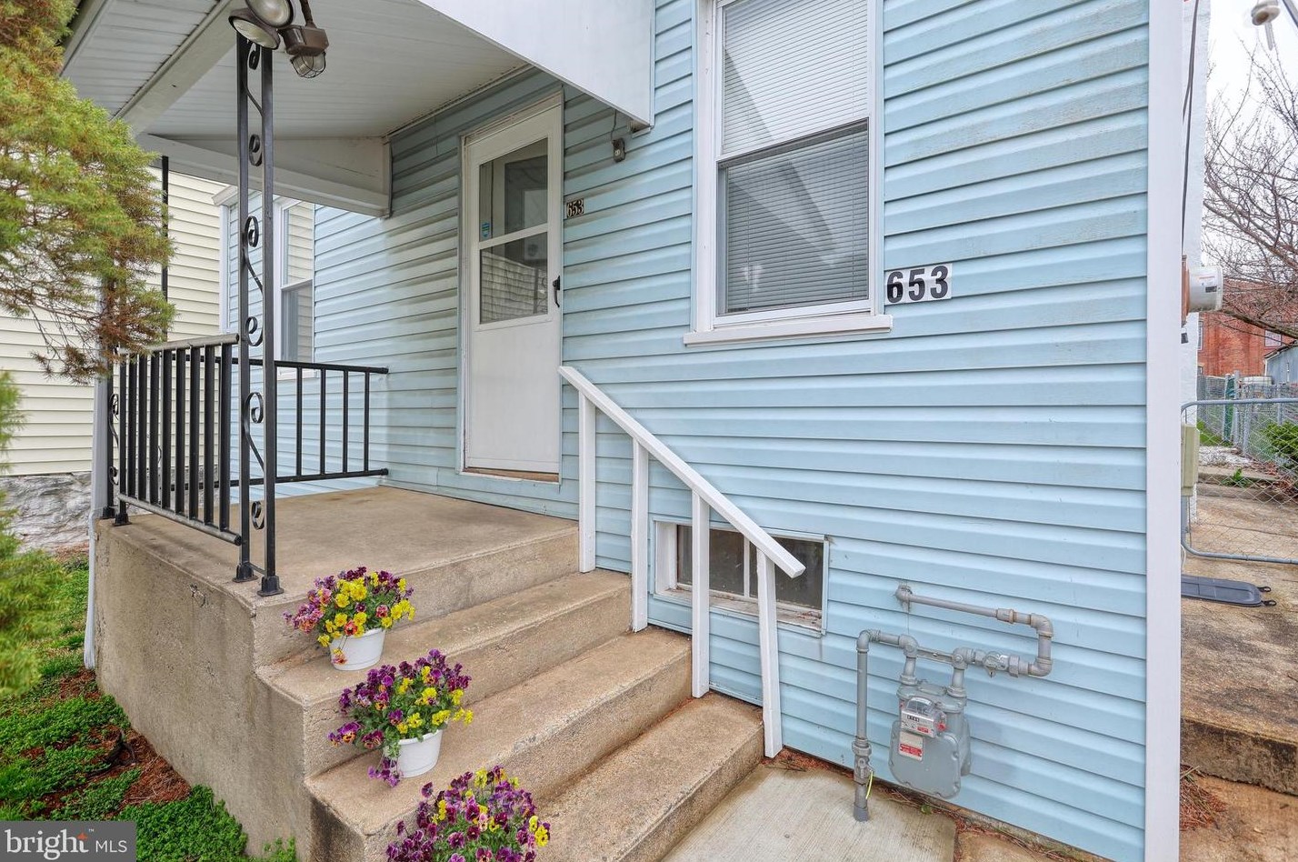 653 9th St, Kinderhook PA  17512-1802 exterior