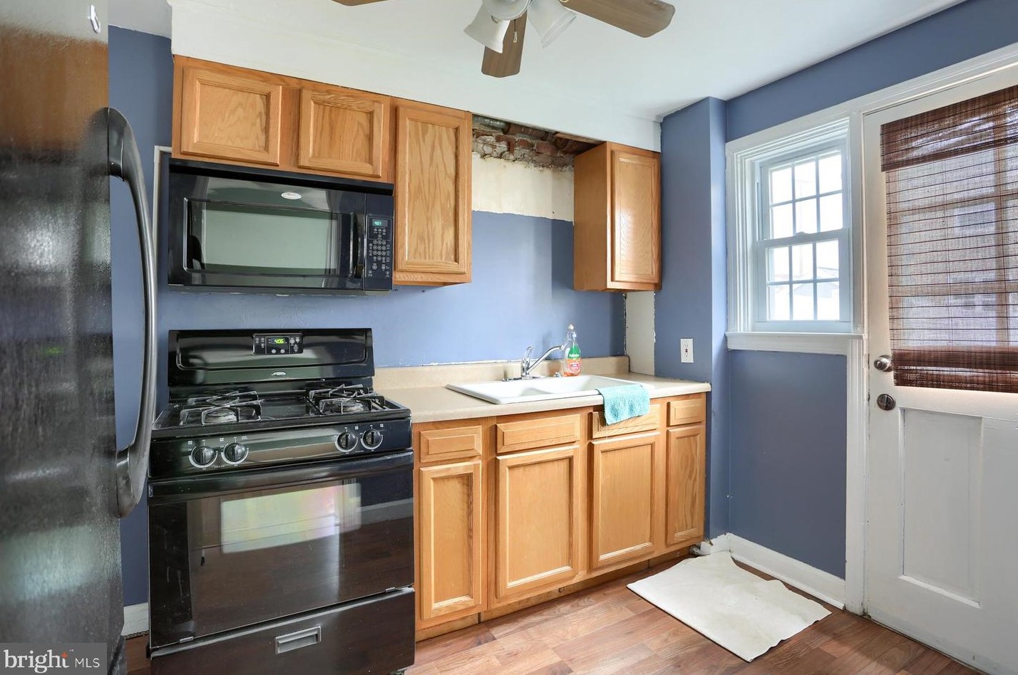 627 Marshall St, Lancaster PA  17602-2166 exterior